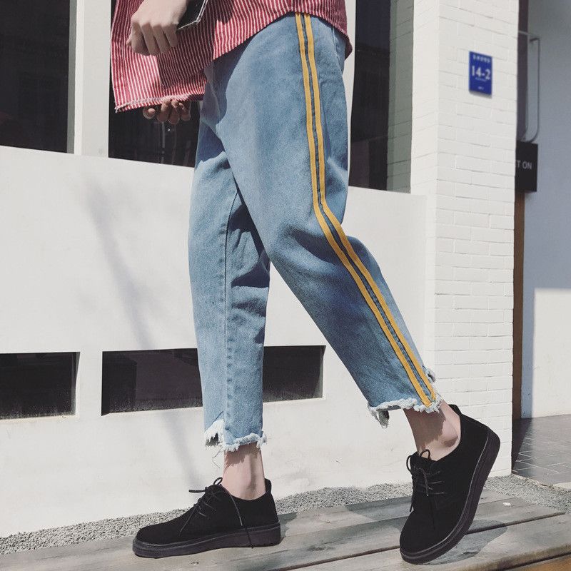 pantaloni di jeans larghi