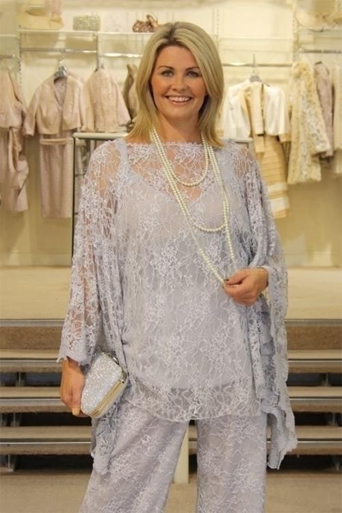 2017 Plus Size Mães Pant Suits Lace Sheer Jewel Decote para Casamento Convidado Mãe das Ternos Da Noiva