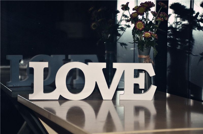 White Color Love Wooden Letters Wedding Decoration Home Garden Table Sign Decor Standing
