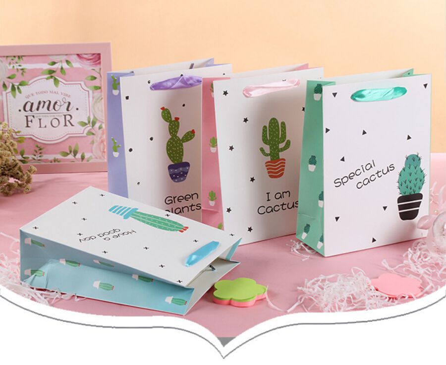 portable paper bag cartoon