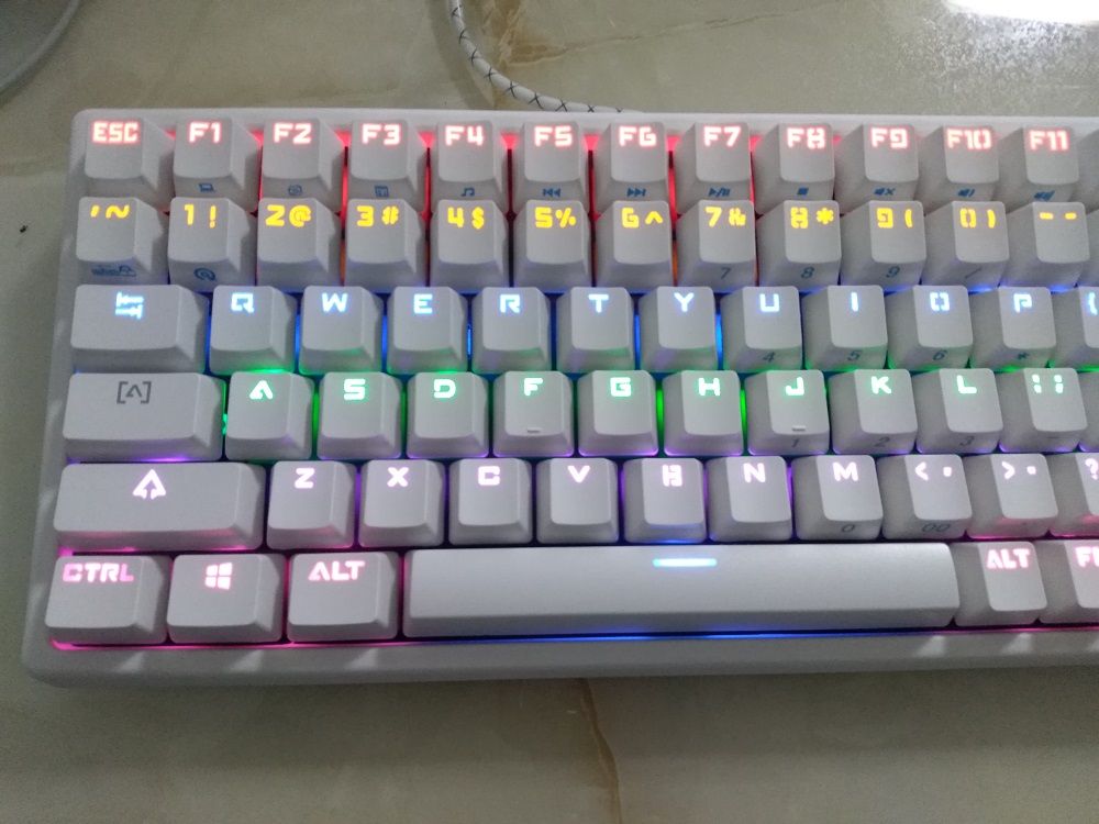 keycool 84 multicolor compact