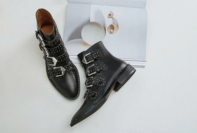 womens flat buckle boots