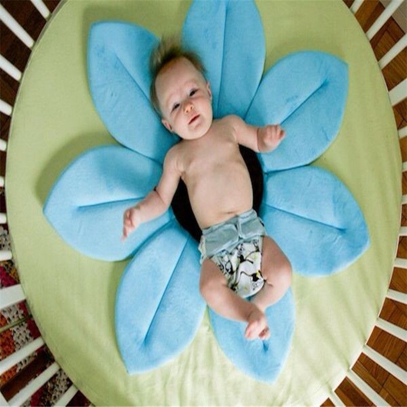 Newborn Baby Bathtub Foldable Blooming Flower Shape Mat Soft Seat Infant Sink Shower Baby Flower Play Bath Sunflower Cushion Mat K0334