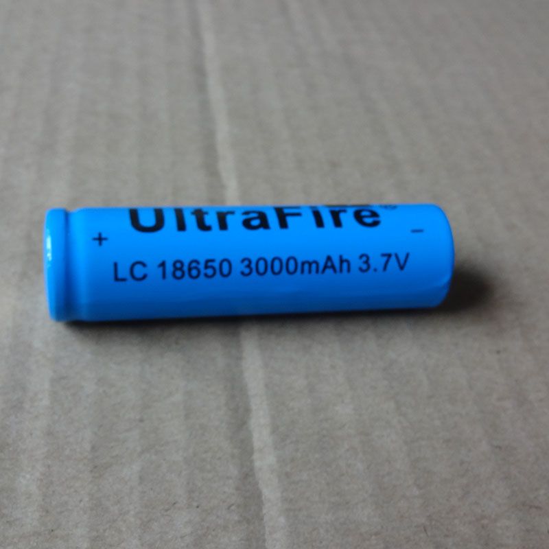 Синий UltreFire с плоской головкой батареи 18650 3000mAh 3.7V перезаряжаемые е литиевая батарея Бесплатная доставка