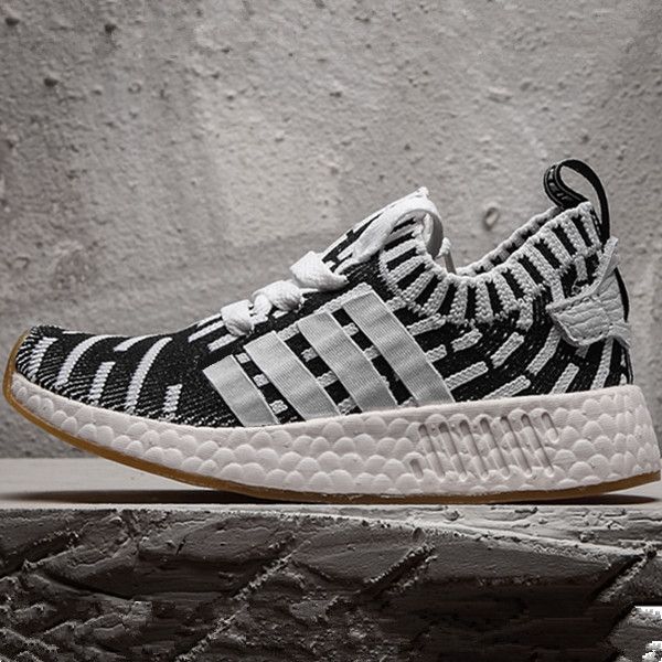 boys nmd r2