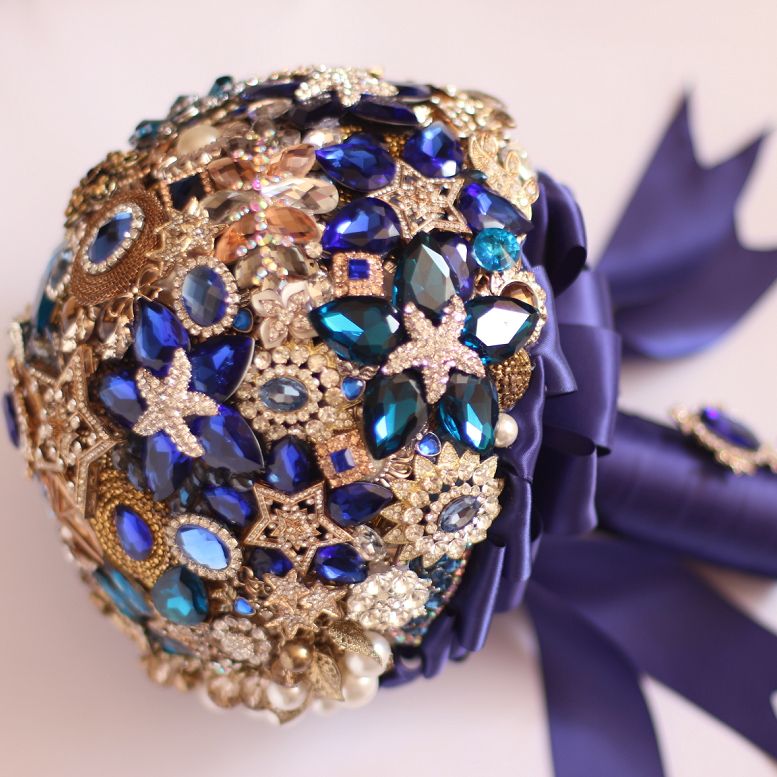 High End Custom European And American Wedding Bouquets Light Purple Light Treasure Blue Diy Jewelry Brooch Bridal Bouquet