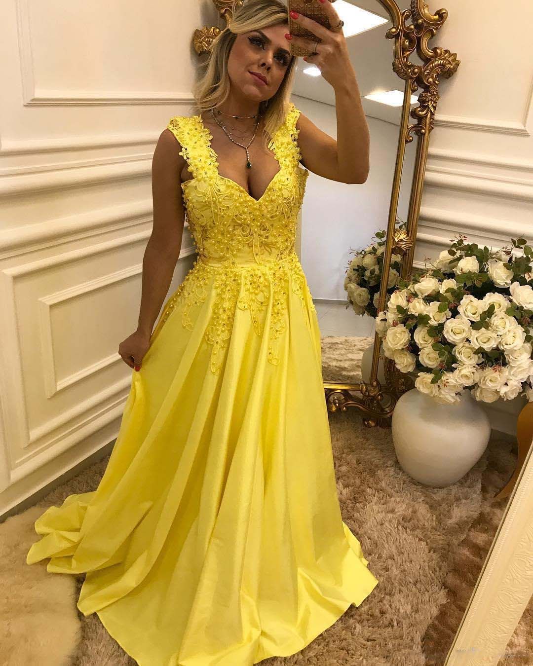 Compre 2018 Alta Calidad Amarillo Vestido De Fiesta Apliques De Encaje Perlas Vestido De Noche Con Arco Fiesta De Noche Vestido Formal Vestido De Fiesta A 75 96 Del Dress1950s Es Dhgate Com