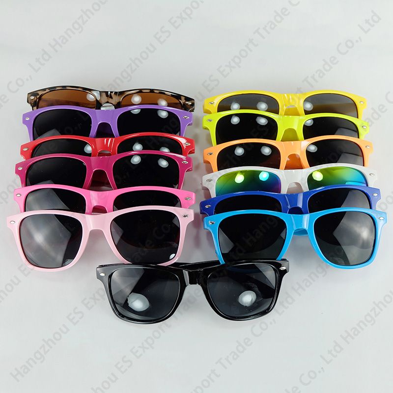Acquistare 2018 New Man Woman Economici Buoni Classici Di Base Occhiali Da  Sole Con Lenti UV400 Full Plastic Multi Colori Economico | Consegna Veloce  E Qualità | DHgate Italy