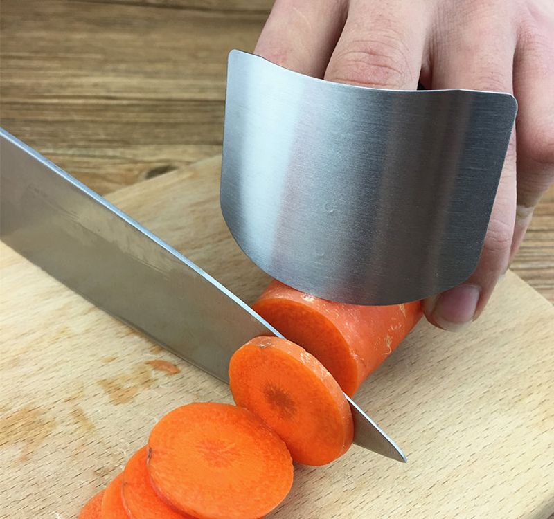 cut fingers with a cheap knife cut fingers with a cheap knife