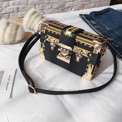 fendi trunk bolsa