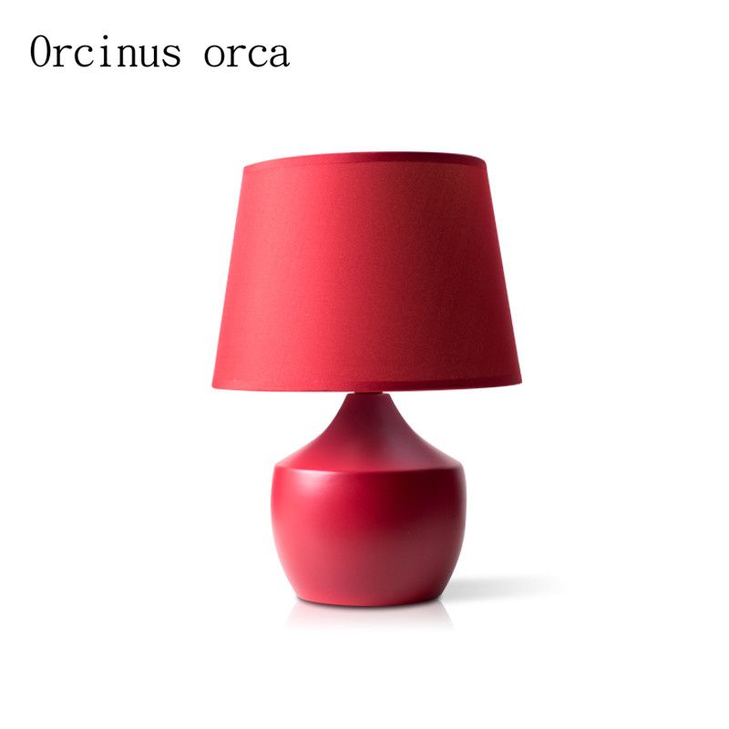 Nordic Concise Modern Red Ceramic Desk Lamp Living Room Bedside American Creative Fashion Table Free