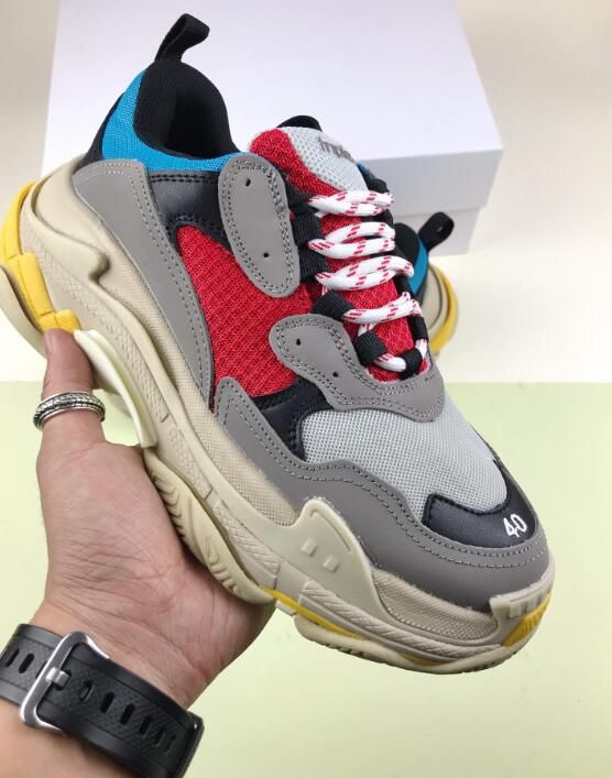 dhgate balenciaga triple s