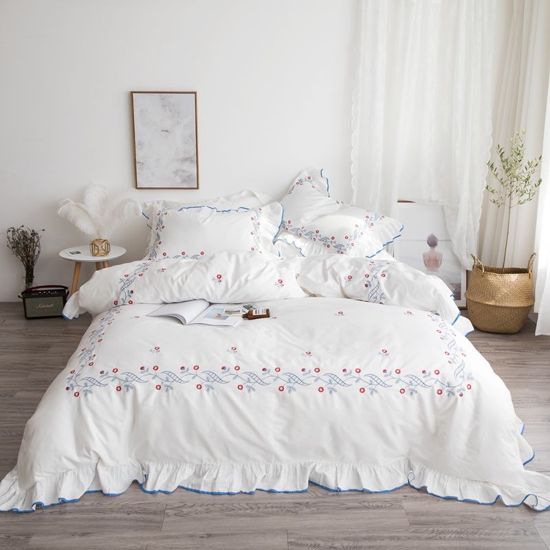 White Egyptian Cotton Bedding Set Ruffles Duvet Cover Bed Sheets Flowers Embroidery Linens Queen King Bedclothes For Girls