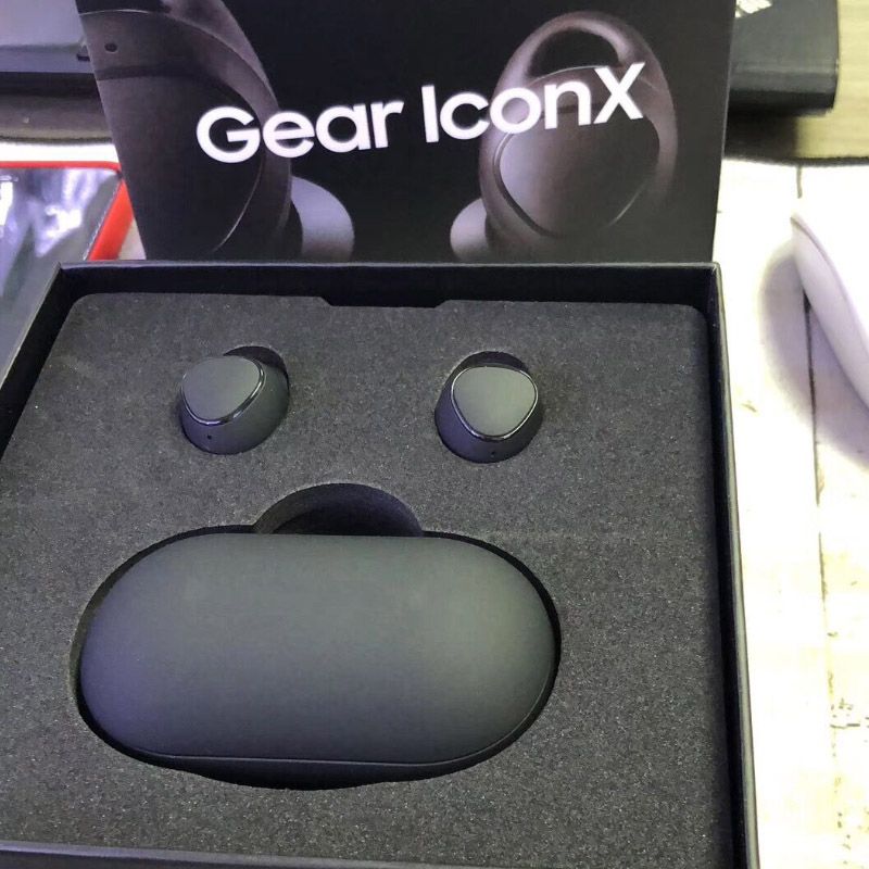 gear iconx storage