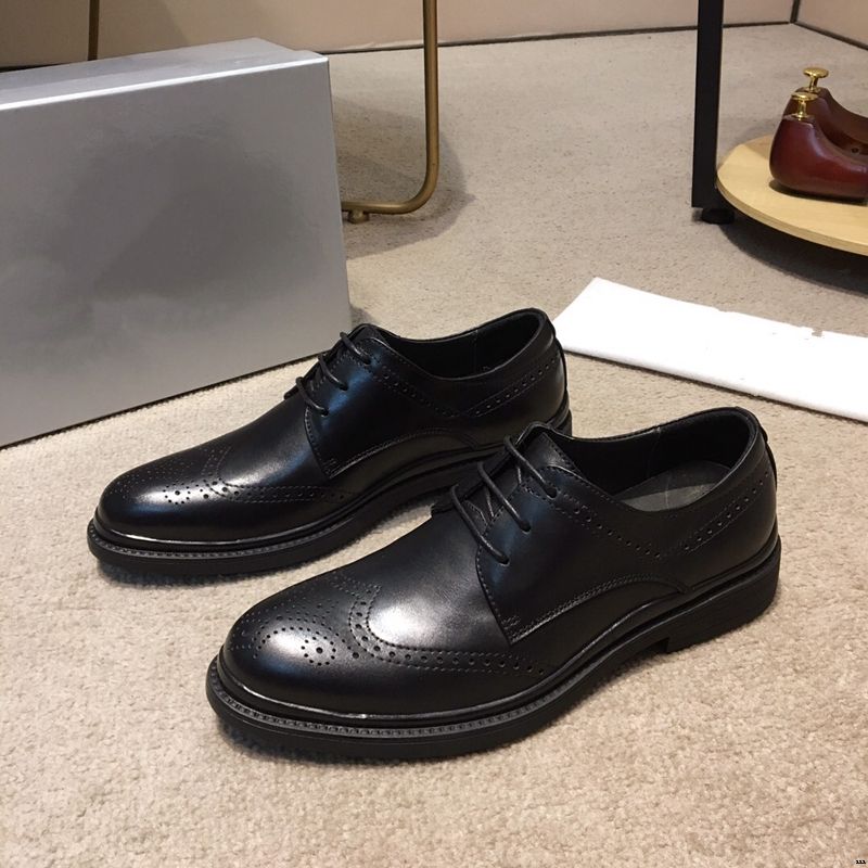 18ss 2019 Italia de alta calidad de cuero superior zapatos de boda para hombre zapatos de cuero de doble densidad suela de goma amarillo negro hombres 18ss 2019 Italia de alta calidad de cuero superior zapatos de boda para hombre zapatos de cuero de doble densidad suela de goma amarillo negro hombres