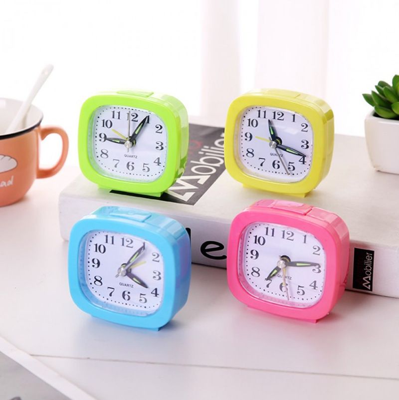 Apportent Bonbons Et Dessin Petite Horloges Bruyantes Carré Bouton Compagnon Lampe Animé Belle Chevet Réveil Montres Éclairant OPZXklwiuT
