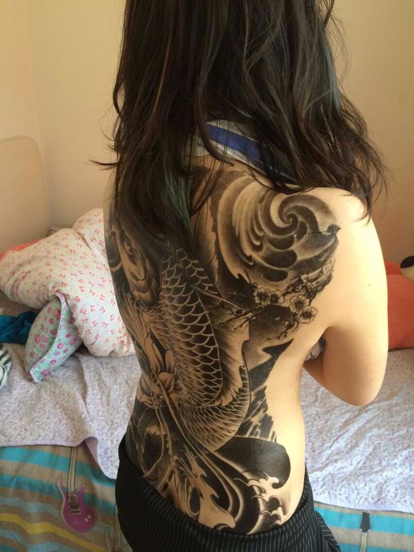 Acheter Plein Dos Grand Tigre En Bas De La Montagne Imperméable à Leau Temporaire Tatouage Hommes Femmes Sexy Body Art Grand Le Flash Tatouage