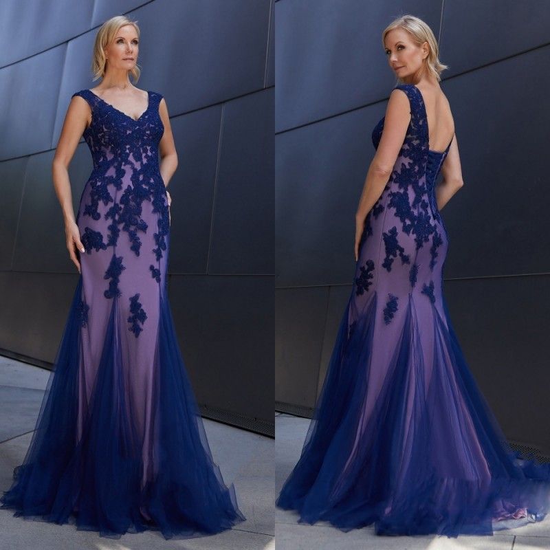 Elegant V Neck Mermaid Mother Of The Bride Dresses Lace Appliqued
