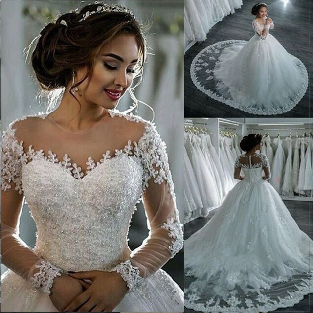 Classic 2017 Old Fashioned Wedding Dress With Decals And Nailed Pearl