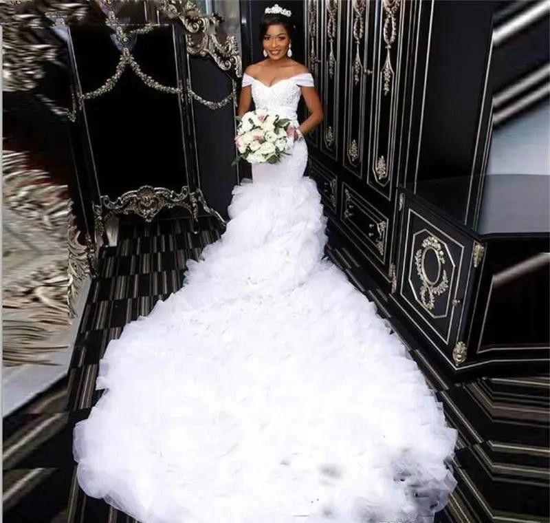gala design with lace