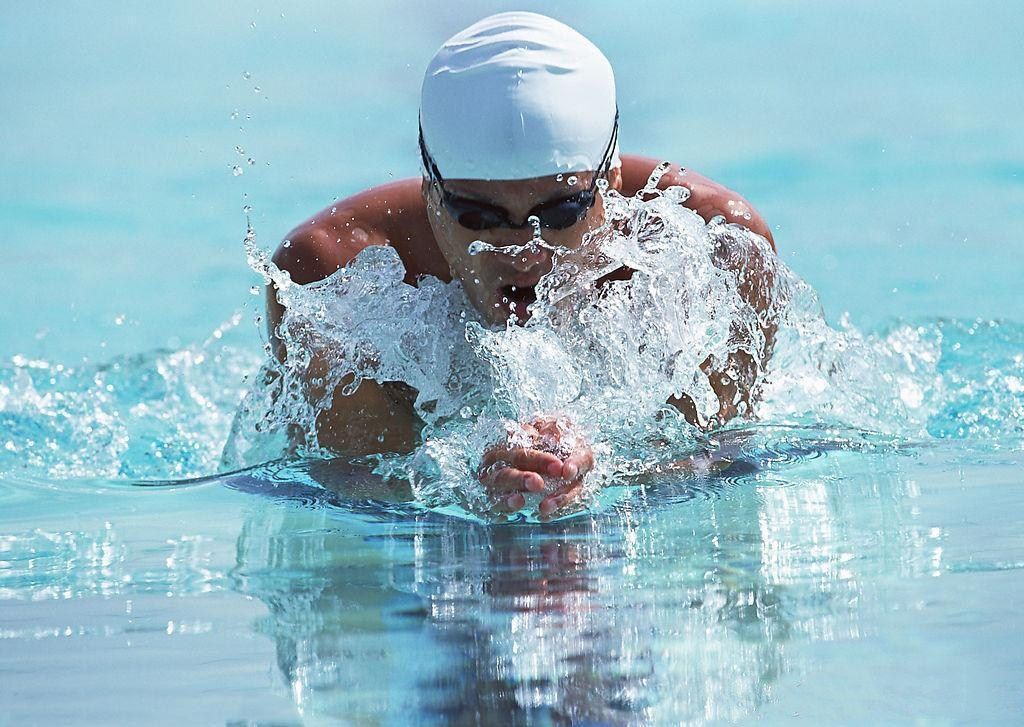 i watch 4 swimming