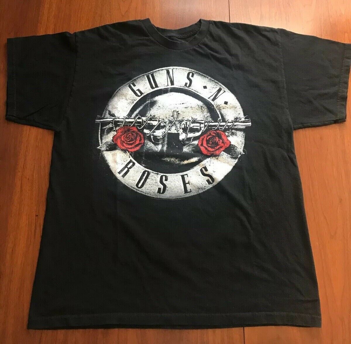 guns and roses concert shirt