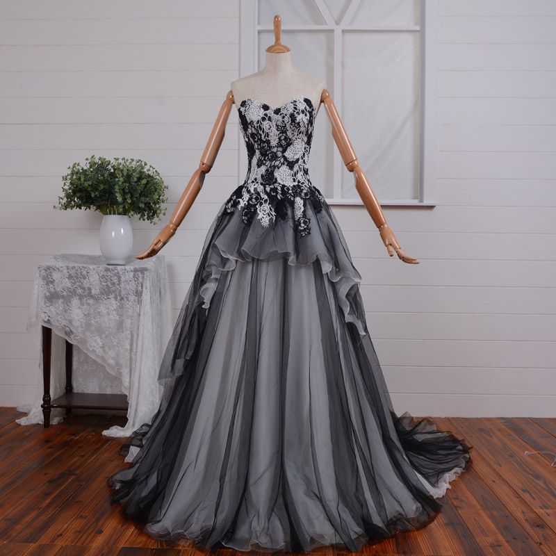 Discount 2019 Vintage Black And White Gothic Wedding Dress Corset Back