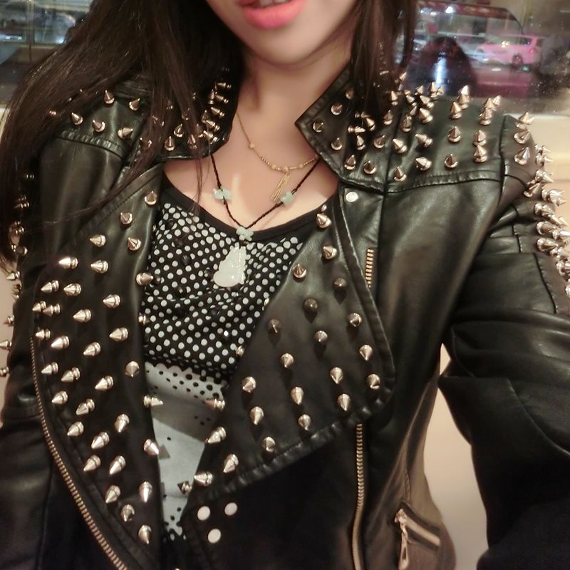 2019 Spring Female Stand Collar Pu Leather Jacket Women Punk Spiked Heavy Rivets Jackets Studded Motorcycle Coats B475