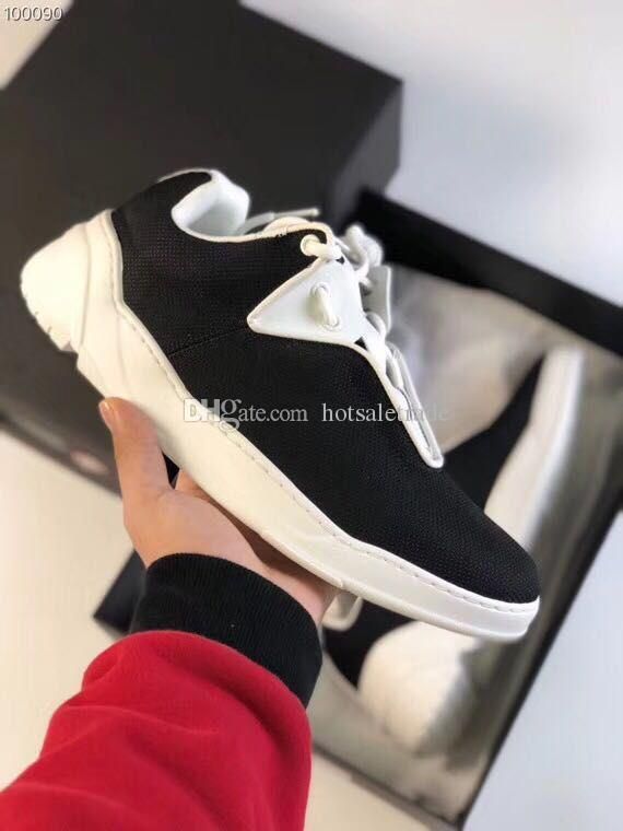 black canvas runners