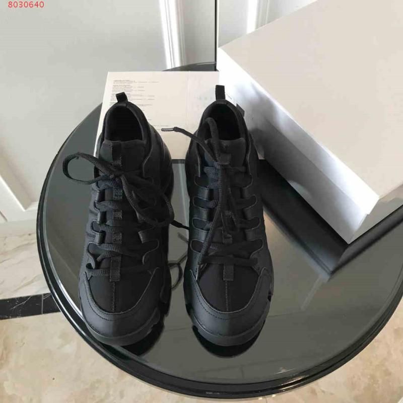 black rubber shoes for ladies