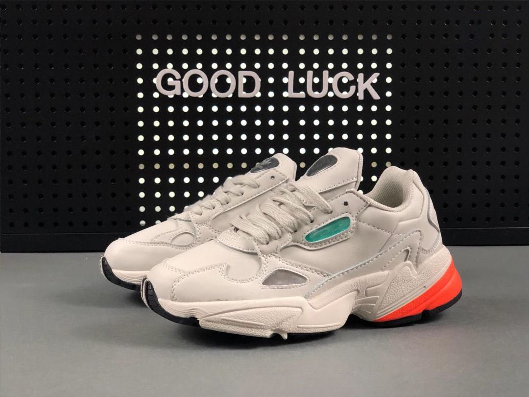 Rebajas adidas falcon top