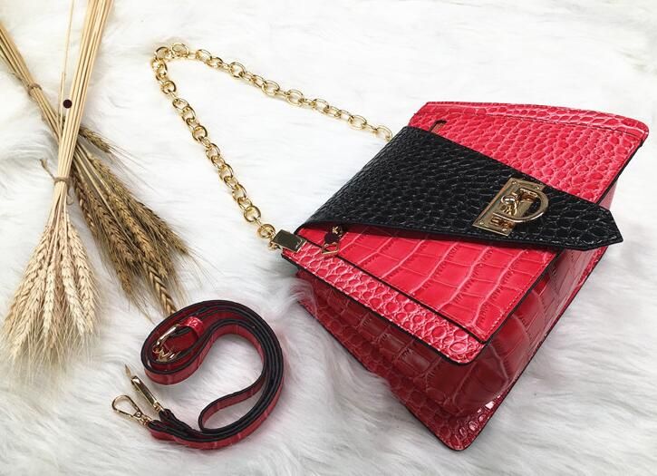 long chain purse