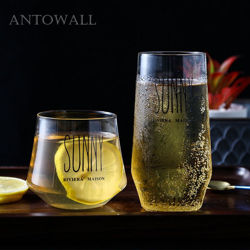 antowall-simple-vaso-de-cerveza-fresca-y