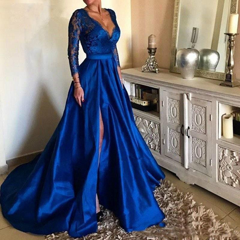 2020 Stunning Royal Blue Plus Size Prom Dresses Sexy V