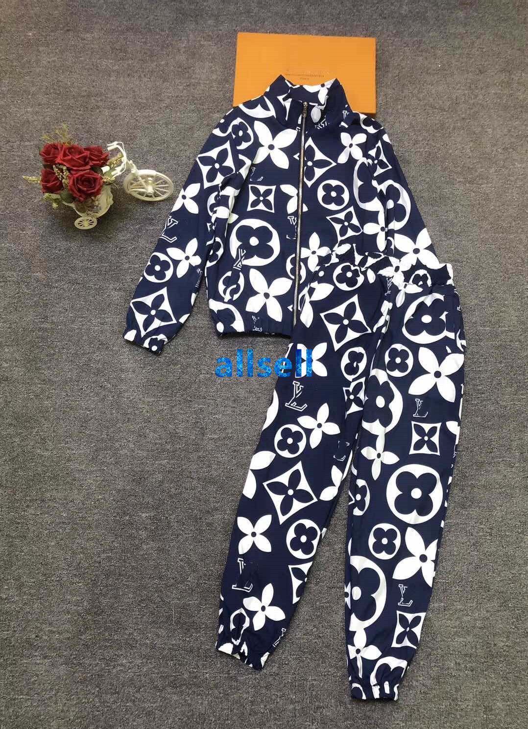 2019 High End Women Girls Activewear Set Sweatshirt Monogram Letter