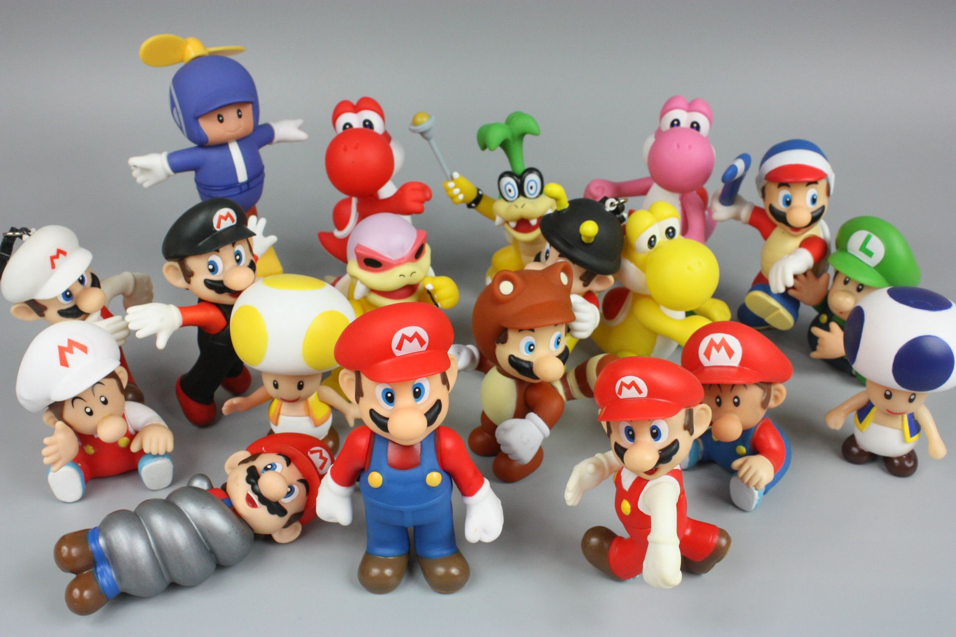 Super Mario Bros Mini Figures