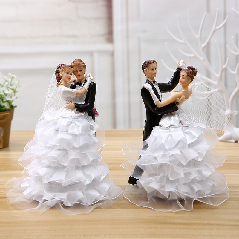2019 Resin Bride And Groom Wedding Cake Toppers Couple