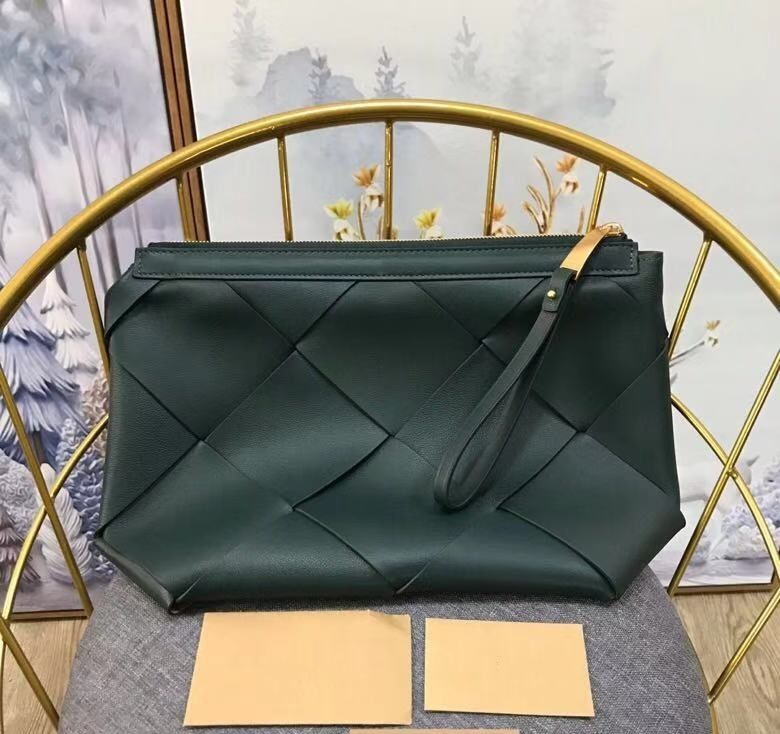 Unisex Woven Handbags Italian Designer Leather Clutches Five Star