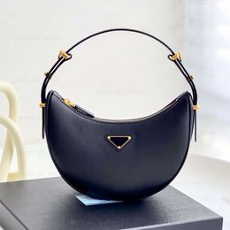 1 1 Black White Diseñador Bolso de hombro para mujer Triángulo Regalos Bolsas de axilas de axila Crossbody Half Moon Bols