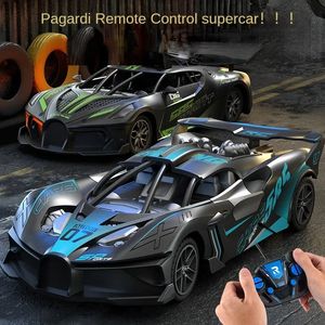 1/20 Drift Rc 2 4G Radio Télécommande 4WD Voiture tout-terrain Véhicule adulte Cadeau pour enfants Mini GTR Jouets pour garçons 231117