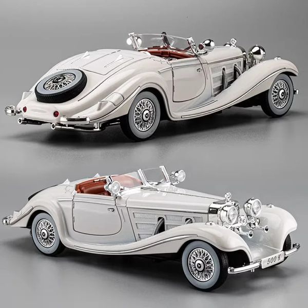 1 24 1936 Benz 500k Modèle de voiture en alliage Diecast Metal Classic Véhicule Modèle Simulation Sound and Light Collection Kids Toy Gift 240409