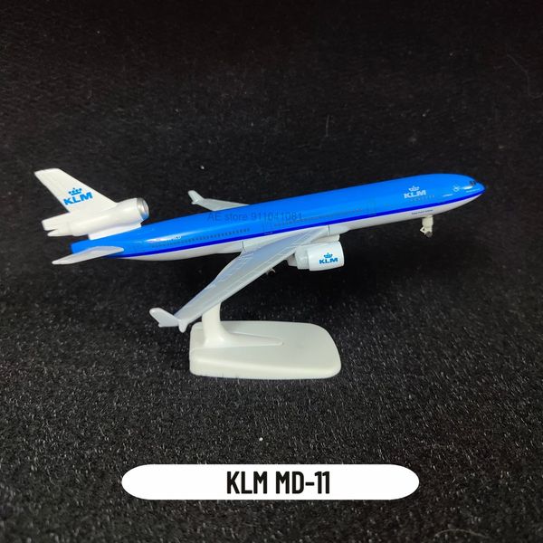 1 250 Aircraft Modelo de aeronave Réplica Dutch KLM MD11 Escala de aviones Decoración de arte en miniatura Aviación Collectible Toy Regalo 240408