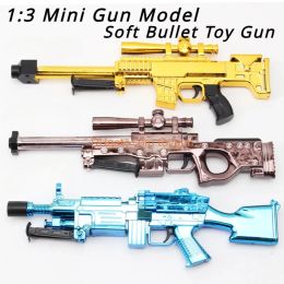 1: 3 Rifle Metal Toy Gun Model Soft Bullet Launcher Firable Look Real Duurzame collectie Outdoor CS Game Props Safety Children's Toy Birthday Gift For Boy