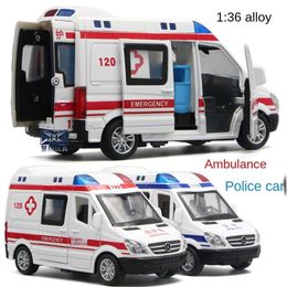 1/32 Gesimuleerde Speciale Politie Ambulance Legering Diecast Model Auto Akoestisch-optische Kinderen Speelgoed Cadeau