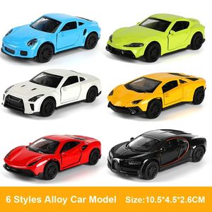 1/43 Simulatie Legering Auto Model Diecasts speelgoedvoertuigen Cake Decoratie auto deuren geopend met pull back verzamelbare kinderen geschenken 240402