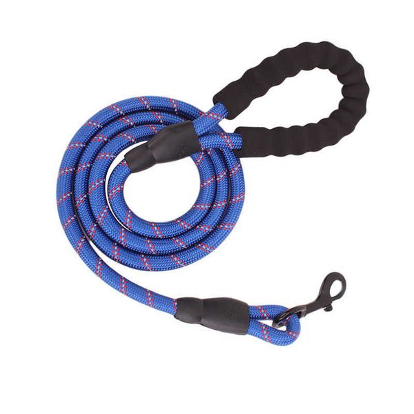 1,5 m 2 m corde de chien en nylon rond réfléchissant grande laisse de chien renforcer crochet gros harnais de traction de chien avec poignée confortable 210712