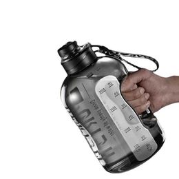 1.7/2.7L grande capacité tasse à boire de sport avec échelle portable irrigation goutte à goutte en plein air hommes fitness bouteille d'eau P230530