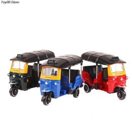 1 triciclo de aleación modelo de simulación retro triciclo de juguete Diecast Autorickshaw modelo de coche imagen juguete para niños 240123