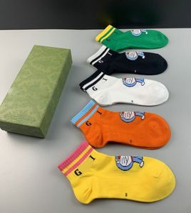 1 boîte = 5 paires de chaussettes de basket-ball de haute qualité pour femmes et hommes pour hommes, compression thermique, cheville, genou, chaussettes de sport athlétiques WRURTIRY