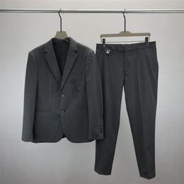 #1 Diseñador Fashion Man Suit Blazer Jackets Coats para hombres Estilistas Bordado Bordado de manga larga Suits de boda de fiesta informal Blazers M-3xl #71